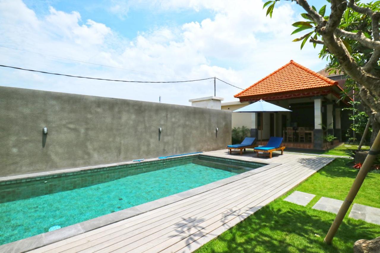 Lotus Bali Guest House Canggu Extérieur photo