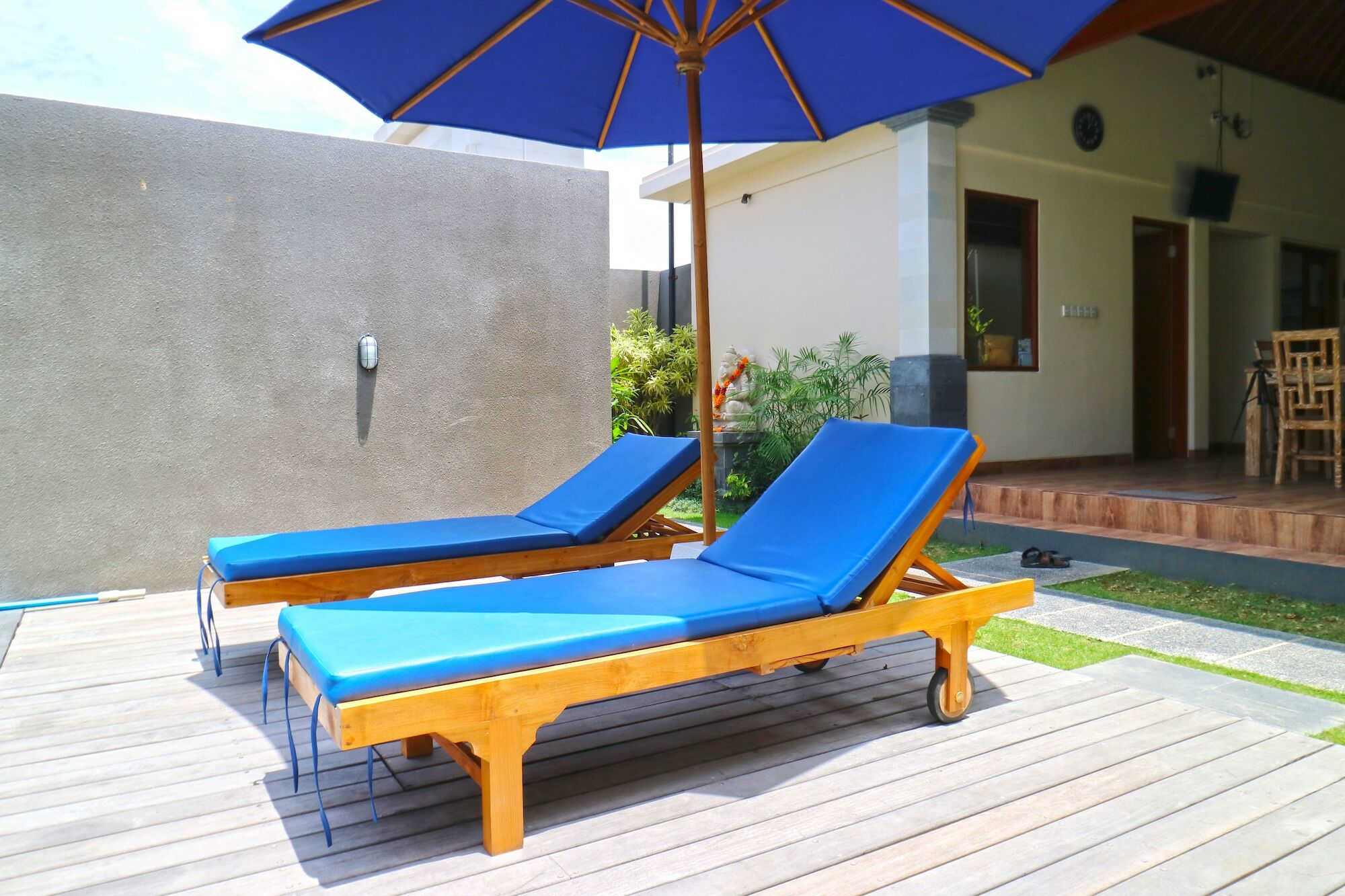 Lotus Bali Guest House Canggu Extérieur photo